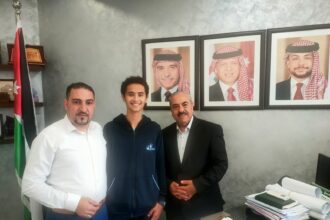 المركز الاول لطالب مدارس النظم الحديثة عيسى الشريف في مسابقة الإبداع في اللغة العربية