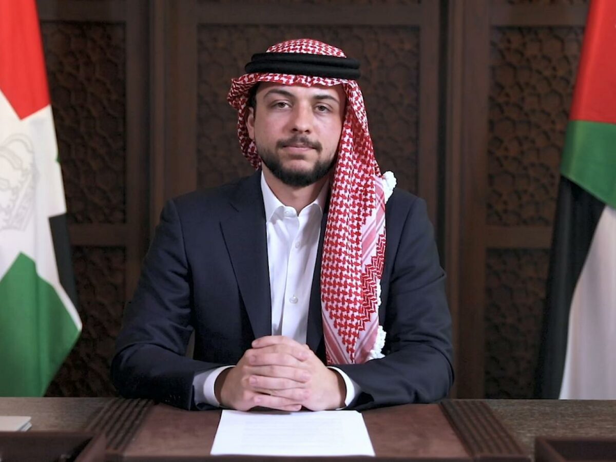 ولي العهد يهنئ نادي الحسين اربد بالفوز بالدوري الأردني