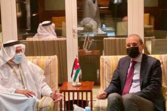 نائب رئيس الوزراء الأردني يبحث مع وزير الخارجية البحريني الأوضاع في غزة