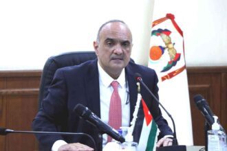الخصاونة يجتمع مع بافيل لتعزيز الشراكة بين الأردن والتشيك