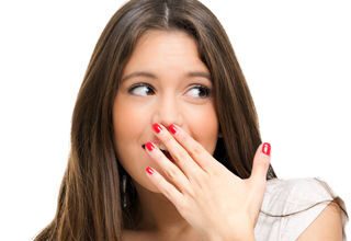 رائحة الفم: رموز صحية متعددة وأسرار لا تعرفها