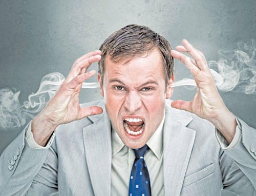 أهمية التحكم في العواطف للتعامل مع المواقف المختلفة