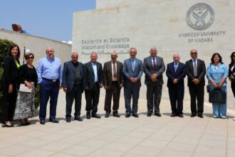 لجنة السياحة والتراث في الأعيان تزور الجامعة الاميركية في مادبا