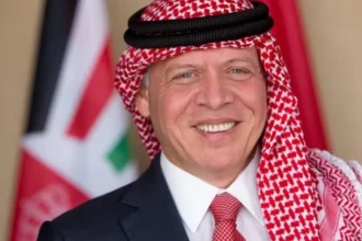 الملك يقيم مأدبة عشاء تكريمية للسلطان هيثم بن طارق