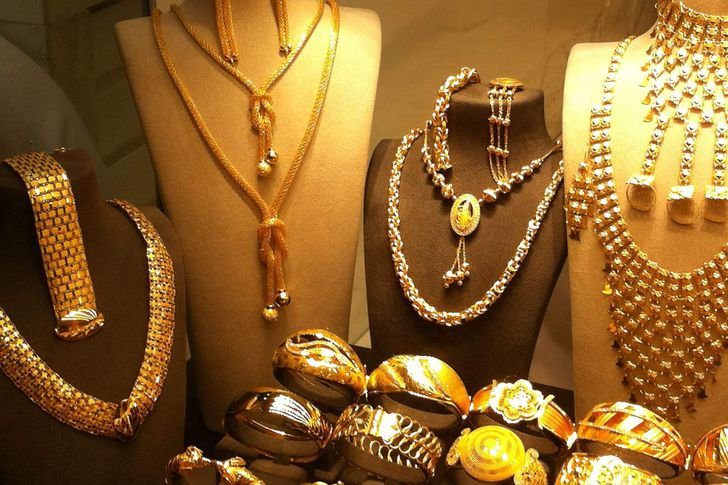 قفزة ملحوظة في أسعار الذهب المحلية وفقاً لتقرير نقابة تجار الحلي والمجوهرات