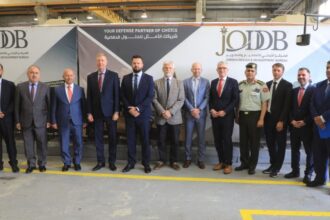 الرئيس التشيكي يزور المنطقة الصناعية الخاصة بالصناعات الدفاعية