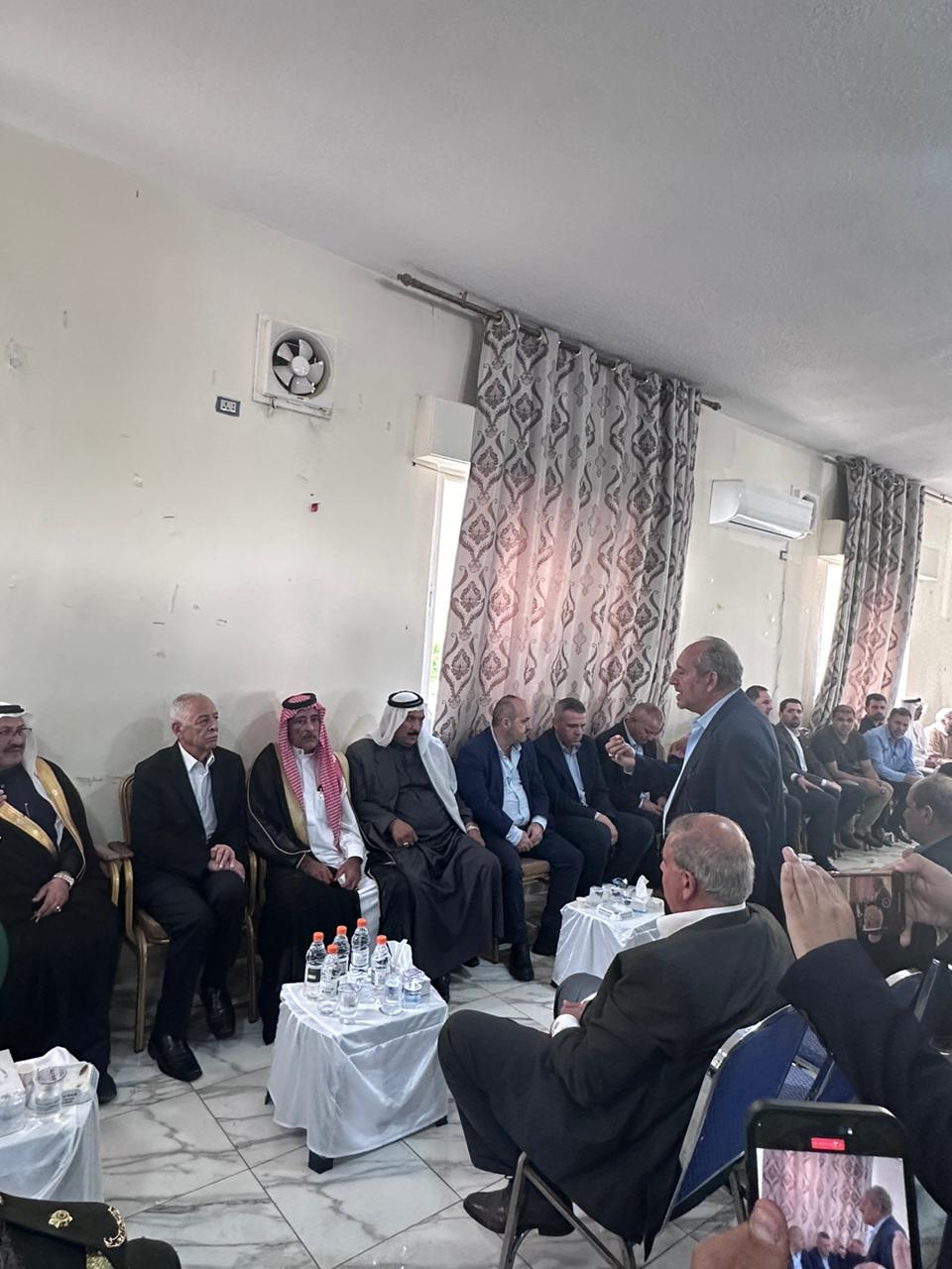 مندوبا عن الملك وولي العهد.. العيسوي يعزي قبيلتي عباد/ المهيرات وبني صخر / الزبن