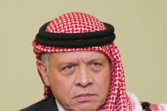 الملك يدعو لتسريع وصول المساعدات إلى غزة