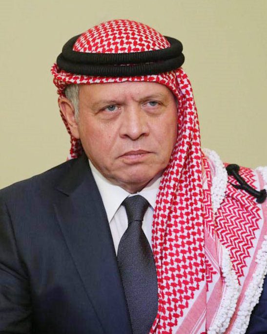الملك يدعو لتسريع وصول المساعدات إلى غزة