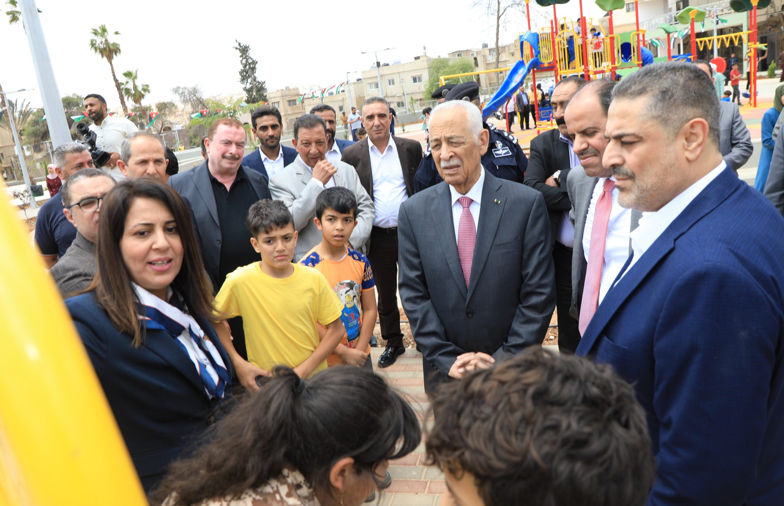 تزامنا مع الزيارة الملكية لمحافظة الزرقاء..العيسوي يفتتح متنزه بلدية الزرقاء