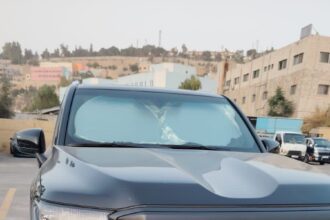 غرامة 200 دينار وحجز لمركبة بسبب مخالفة القيادة الاستعراضية