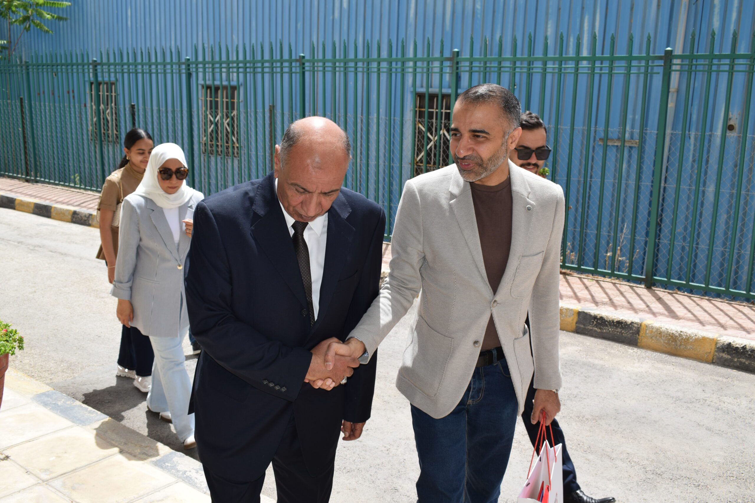صورة حول : فعالية أكاديمية الطيران الملكيّة الأردنيّة: جسرٌ للتعاون الدبلوماسيّ ومَحطة للإطلاع على أحدث التقنيات الطيرانيّة فعالية أكاديمية الطيران الملكيّة الأردنيّة: جسرٌ للتعاون الدبلوماسيّ ومَحطة للإطلاع على أحدث التقنيات الطيرانيّة