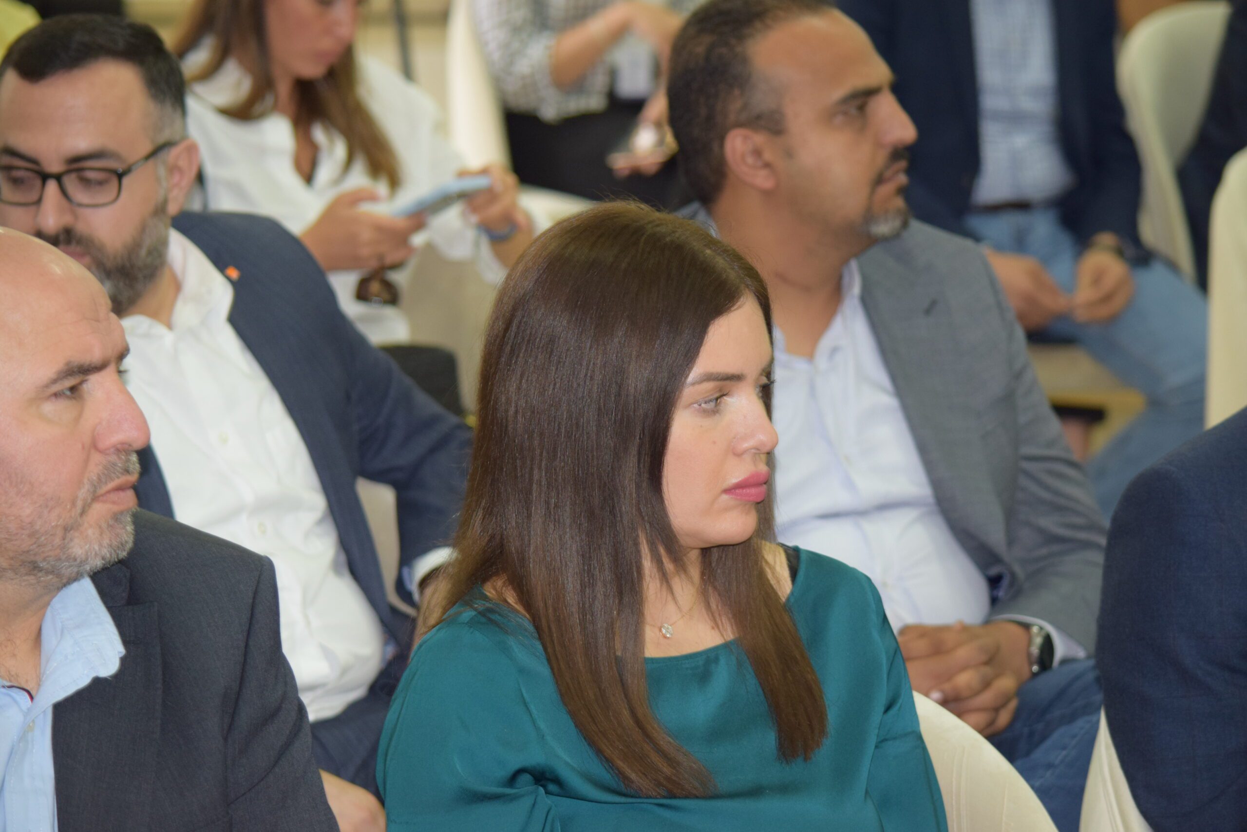 صورة حول : أورانج تقفز بالمستقبل إلى الحاضر مُلهمةً عالم الاتصالات بمؤتمرها الصحفي الاستثنائيّ وتكشف عن أحدث تقنيات الألياف وتجهيزات Wi-Fi 6 أورانج تقفز بالمستقبل إلى الحاضر مُلهمةً عالم الاتصالات بمؤتمرها الصحفي الاستثنائيّ وتكشف عن أحدث تقنيات الألياف وتجهيزات Wi-Fi 6
