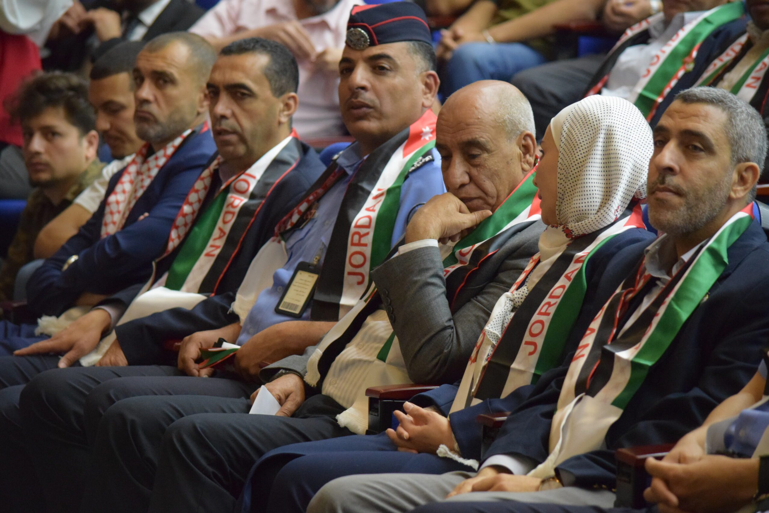 صورة حول : جامعة البتراء تستضيف احتفالًا مهيبًا بمناسبة الذكرى الـ78 لاستقلال المملكة الأردنيّة الهاشميّة جامعة البتراء تستضيف احتفالًا مهيبًا بمناسبة الذكرى الـ78 لاستقلال المملكة الأردنيّة الهاشميّة