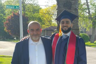 الصحفي محمد غنام يهنئ ويبارك بتخرج حفيده محمد هيثم غنام من جامعة إلينوي/شيكاجو