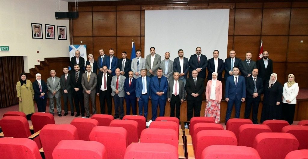 صورة حول : عمان الأهلية تشارك بالملتقى الثاني لعمداء البحث العلمي بجامعة العلوم والتكنولوجيا عمان الأهلية تشارك بالملتقى الثاني لعمداء البحث العلمي بجامعة العلوم والتكنولوجيا