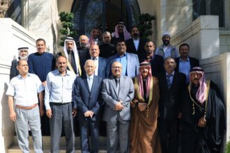 رئيس الديوان الملكي يلتقي وفدين من شباب وشابات الضليل ووجهاء من عشيرة الخوالدة