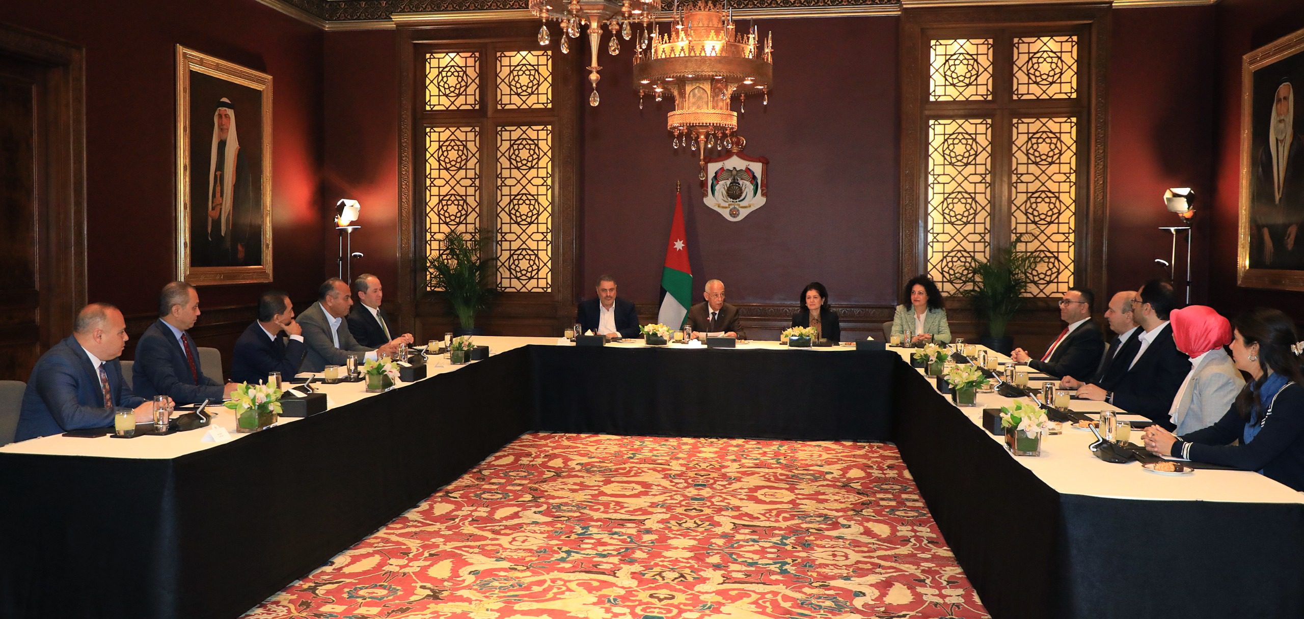 رئيس الديوان الملكي يرعى توقيع اتفاقيتين لتنفيذ مشاريع مبادرات ملكية بالبادية الشمالية ومحافظة الزرقاء
