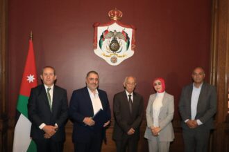 رئيس الديوان الملكي يرعى توقيع اتفاقيتين لتنفيذ مشاريع مبادرات ملكية بالبادية الشمالية ومحافظة الزرقاء