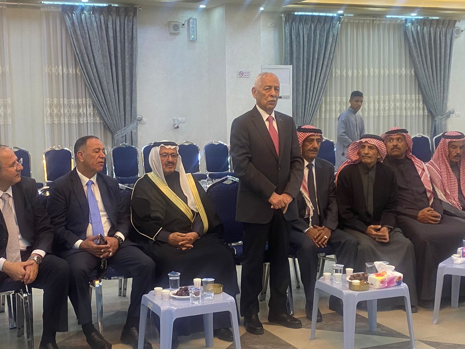 مندوبا عن الملك وولي العهد.... العيسوي يعزي قبيلة الحويطات/ النجادات