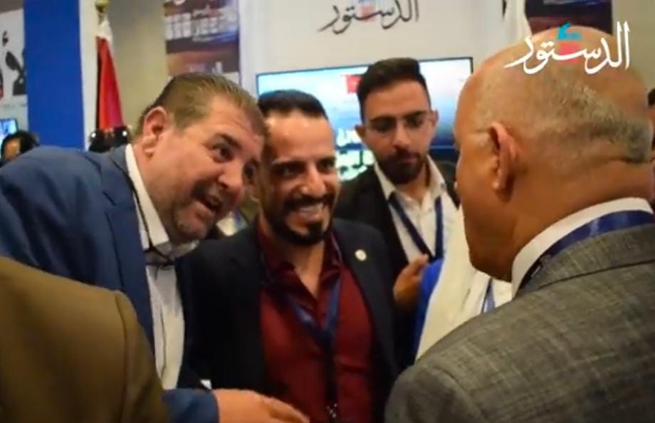 المبيضين يزور معرض صحيفة الدستور في منتدى الأردن للإعلام والاتصال (فيديو)
