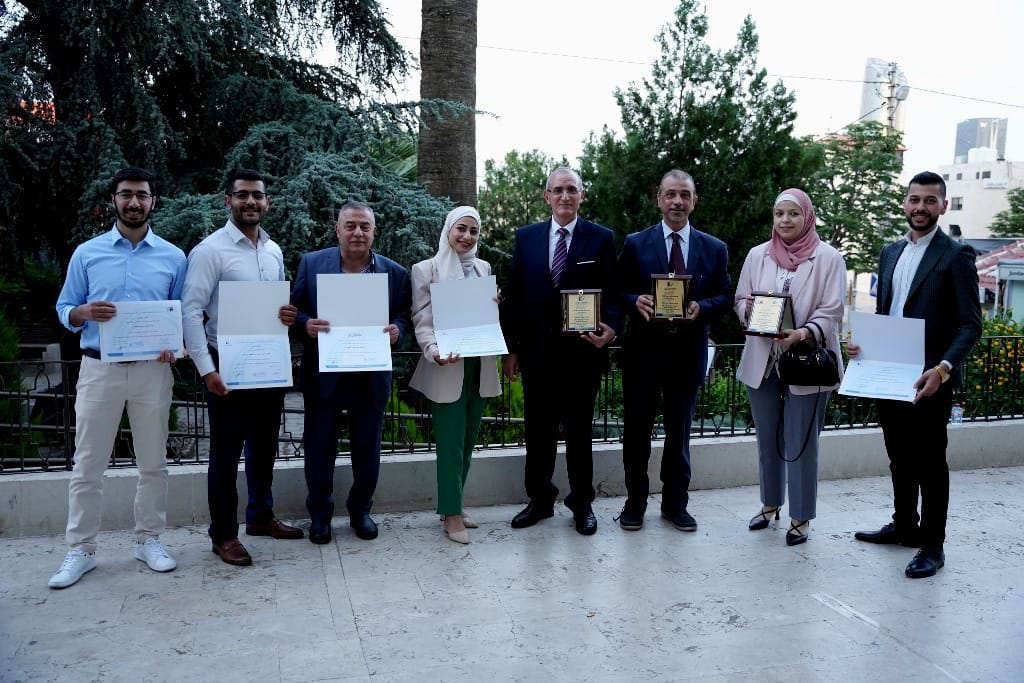صورة حول : هندسة عمان الاهلية تحصد جوائز قيّمة بمسابقة نقابة المهندسين الاردنيين لمشاريع التخرّج هندسة عمان الاهلية تحصد جوائز قيّمة بمسابقة نقابة المهندسين الاردنيين لمشاريع التخرّج