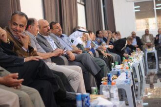 وجهاء الجرادات للدكتور محمد عبد الستار بعد اعلان ترشحة للانتخابات البرلمانية : انت ابنا ونحن معك
