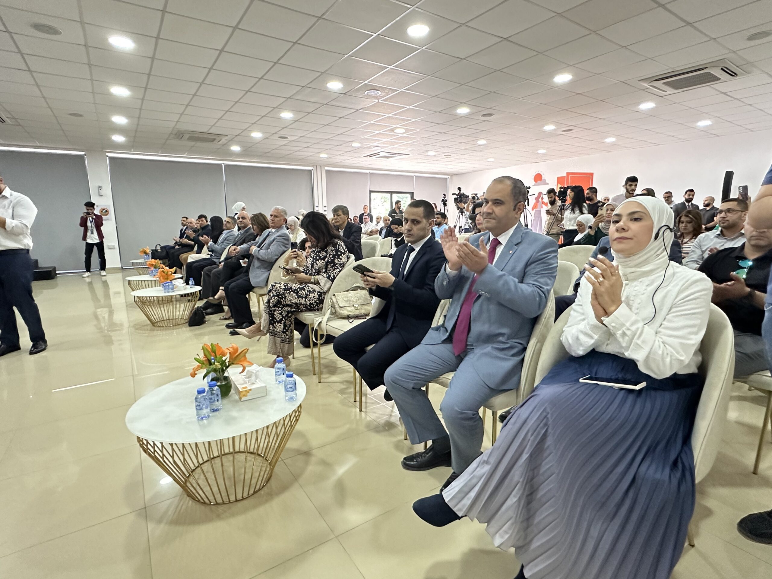 أورانج تقفز بالمستقبل إلى الحاضر مُلهمةً عالم الاتصالات بمؤتمرها الصحفي الاستثنائيّ وتكشف عن أحدث تقنيات الألياف وتجهيزات Wi-Fi 6
