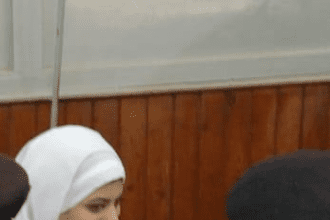 ابتسامة طالبة حكم عَليها بالإعدام تحيّر المصريين وتثير الجدل فِي مصر