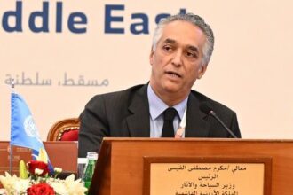 وزير السياحة مكرم القيسي يشارك في اجتماع ال 50 للجنه الإقليمية في مدينة مسقط