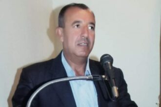 بين قمتين ... ما زال الدَّمُ يُراق