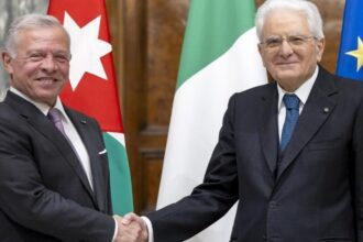 الملك يَلتقي مع الرئيس الإيطالي ويؤكد أهمية إيصال المساعدات لغزة والتوصل لوقفٍ فوريّ لإطلاق النار