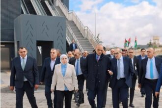 الخصاونة يَتفقد مشروع الباص السريع وأمانة عمّان تُحدد موعد التشغيل