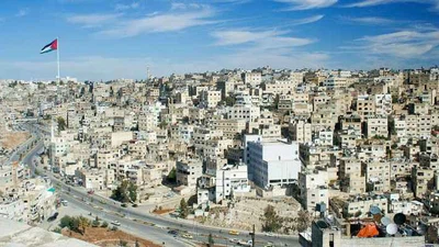 ارتفاع مَلموس على درجات الحرارة وهطول زخات خفيفة من الأمطار بعد الظهر