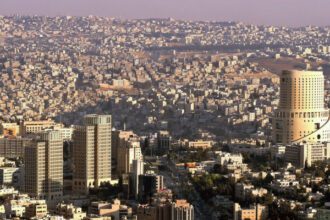 أجواءٌ دافئة فِي أغلب مناطق المملكة وحارة نسبيًا في البحر الميت والعقبة