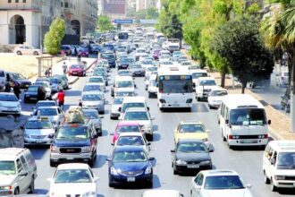 إدارة السير: الإغلاقات والتحويلات المرورية تبدأ ساعات العصر
