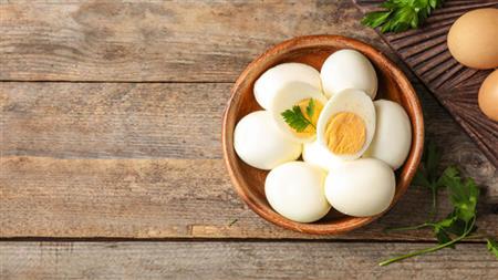 مَا هي كمية البيض المسموح بتناوله في اليوم؟