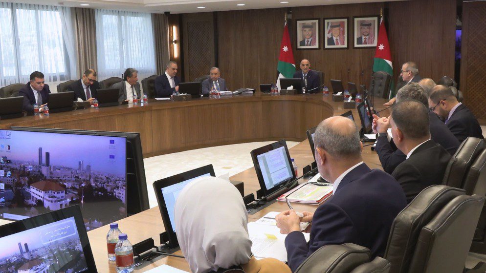 مجلس الوزراء يمدد إعفاءات رسوم الشحن البحري تفاصيل …