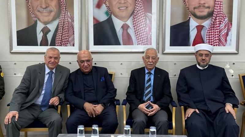 مندوبا عن الملك وولي العهد.. العيسوي يعزي عشيرة المدادحة