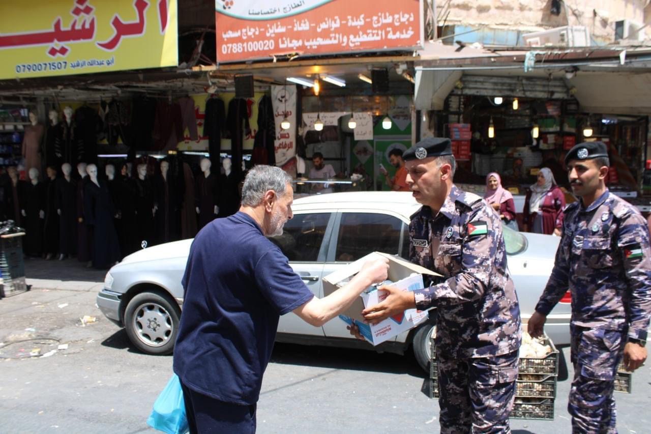 دفاع مدني الزرقاء ينشر نقاط اسعاف متقدمة داخل الأسواق والمجمعات