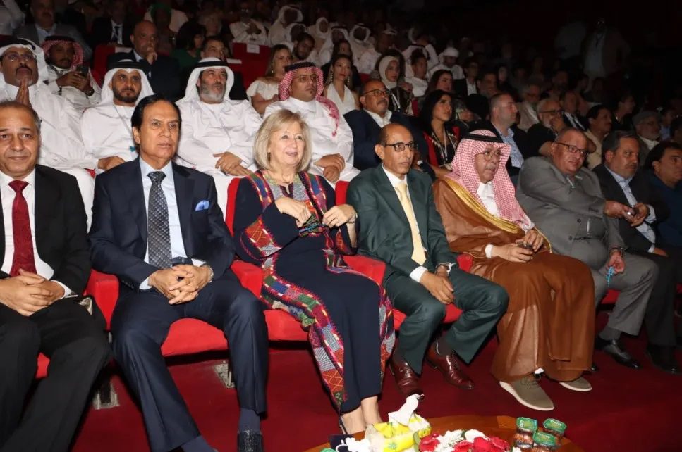 تكريم سماوي كشريك لمهرجان المسرح الحر