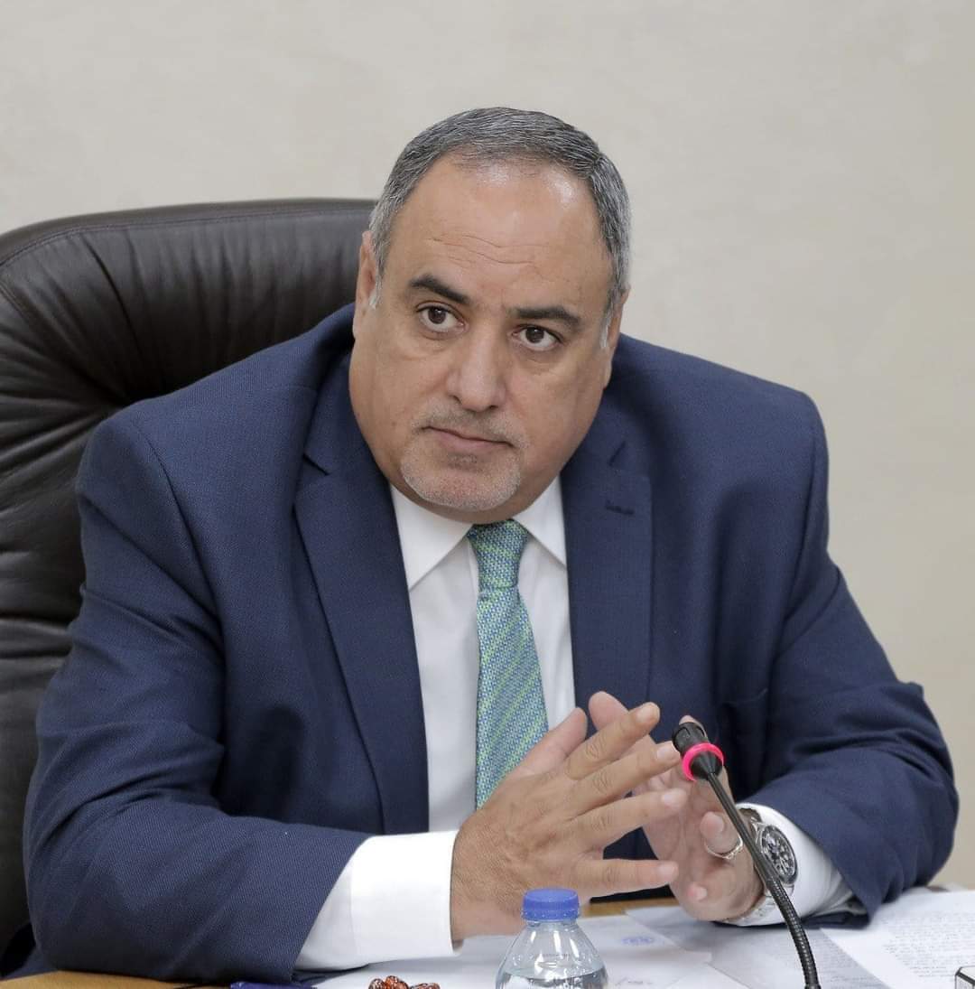 الفناطسة يؤكد حل مشكلة تأخر صرف رواتب العاملين في الشركة المثالية للخدمات العامة وعددهم ٤٥٠ عاملاً