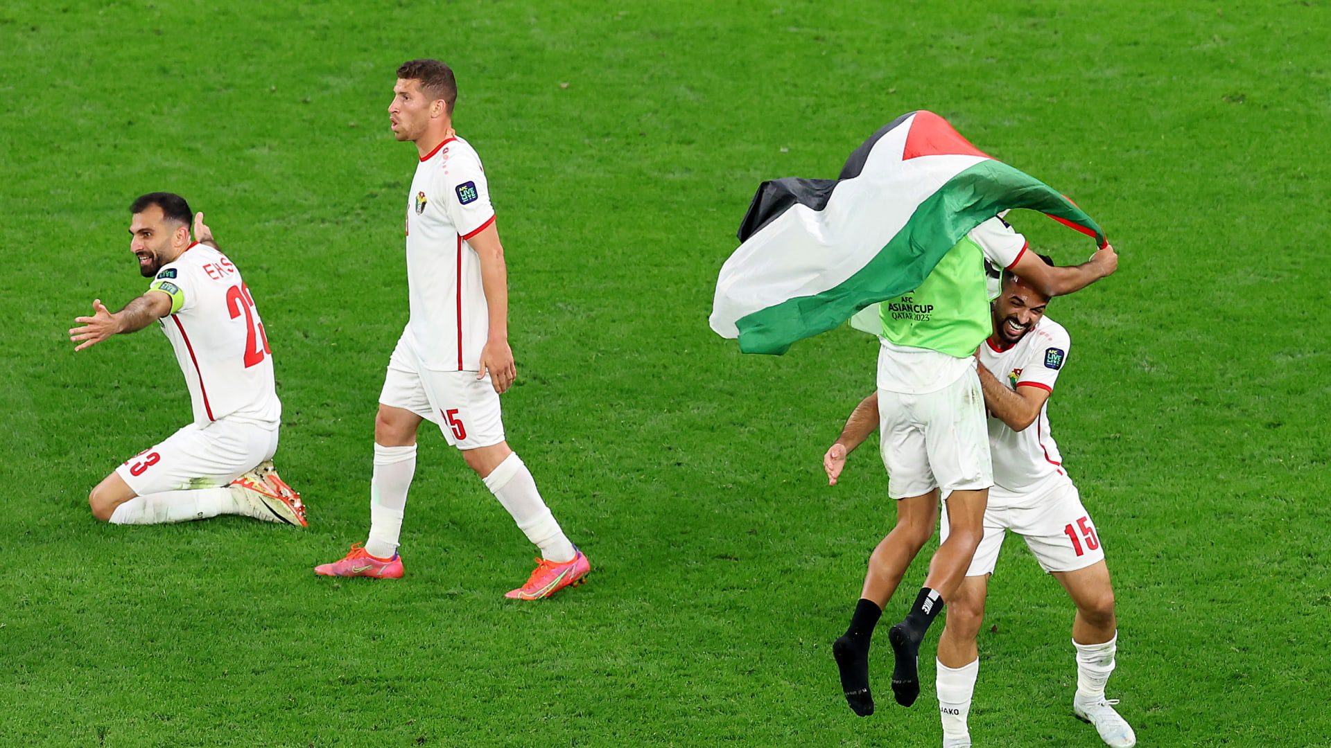 أندية شرق آسيا تتجه نحو لاعبين أردنيين بعد كأس آسيا