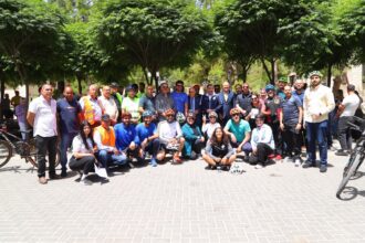 جامعة البترا تطلق مسيرة الدراجات الهوائية احتفالاً بعيد الاستقلال