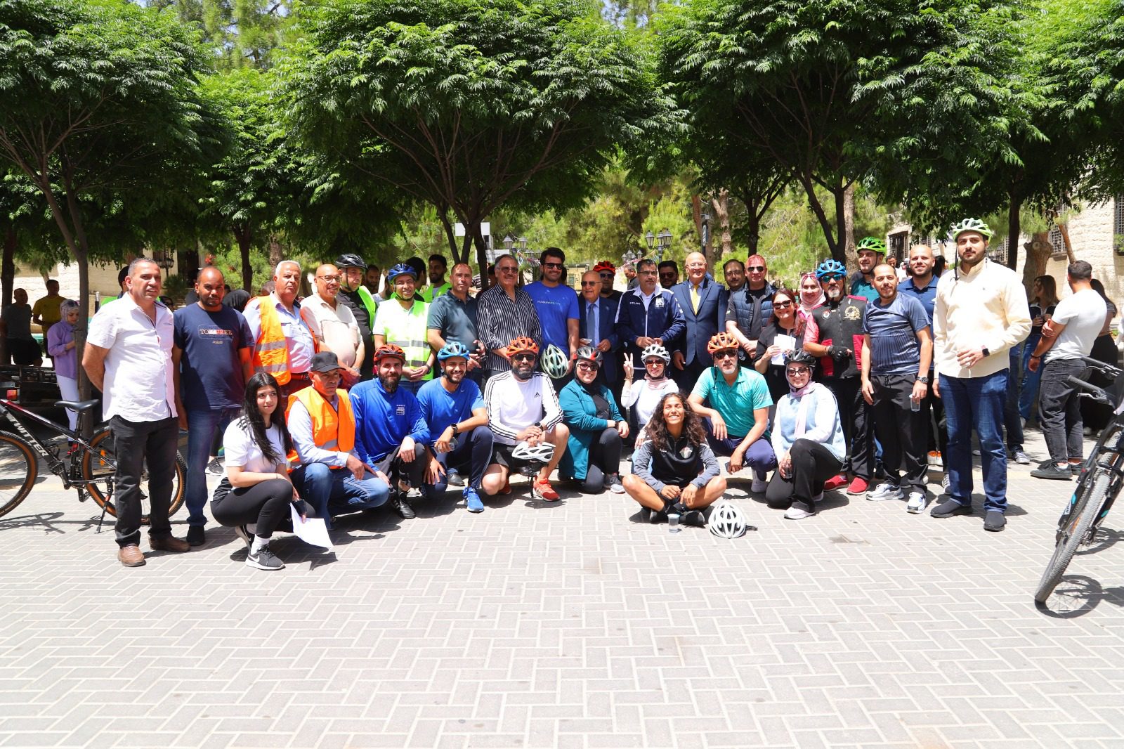 صورة حول : جامعة البترا تطلق مسيرة الدراجات الهوائية احتفالاً بعيد الاستقلال جامعة البترا تطلق مسيرة الدراجات الهوائية احتفالاً بعيد الاستقلال