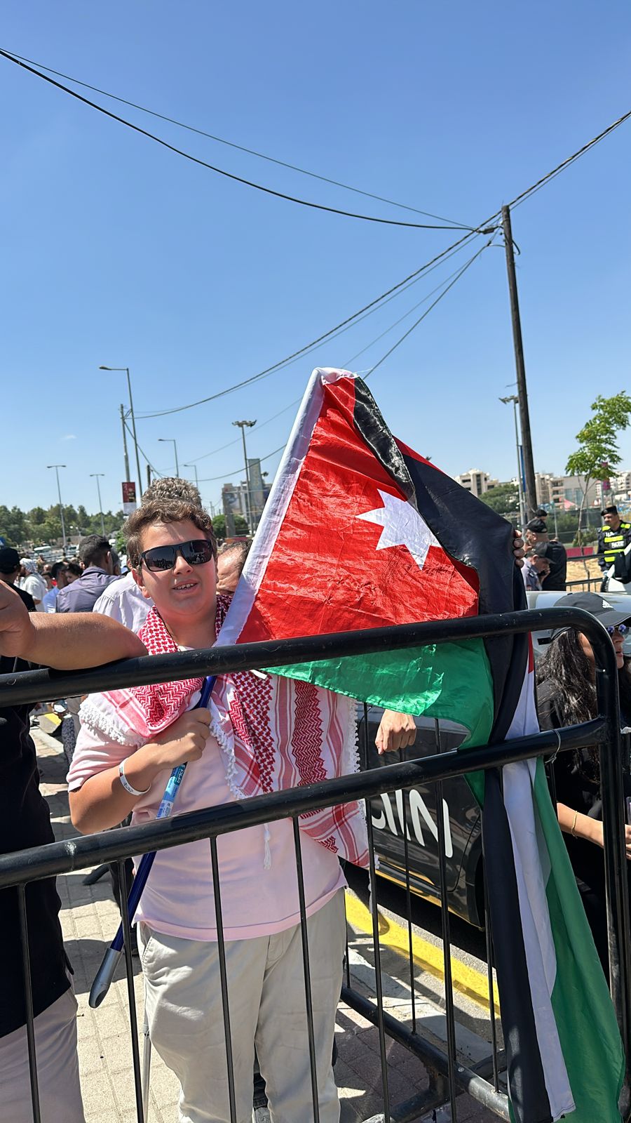 نشامى ونشميات الوطن يتجمعون للاحتفال باليوبيل الفضي لتسلم جلالة الملك عبدالله الثاني ابن الحسين سلطاته الدستورية(صور وفيديو)