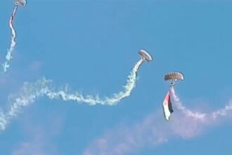 فعاليات جويّة واستعراضات بمناسبة اليوبيل الفضي(فيديو)