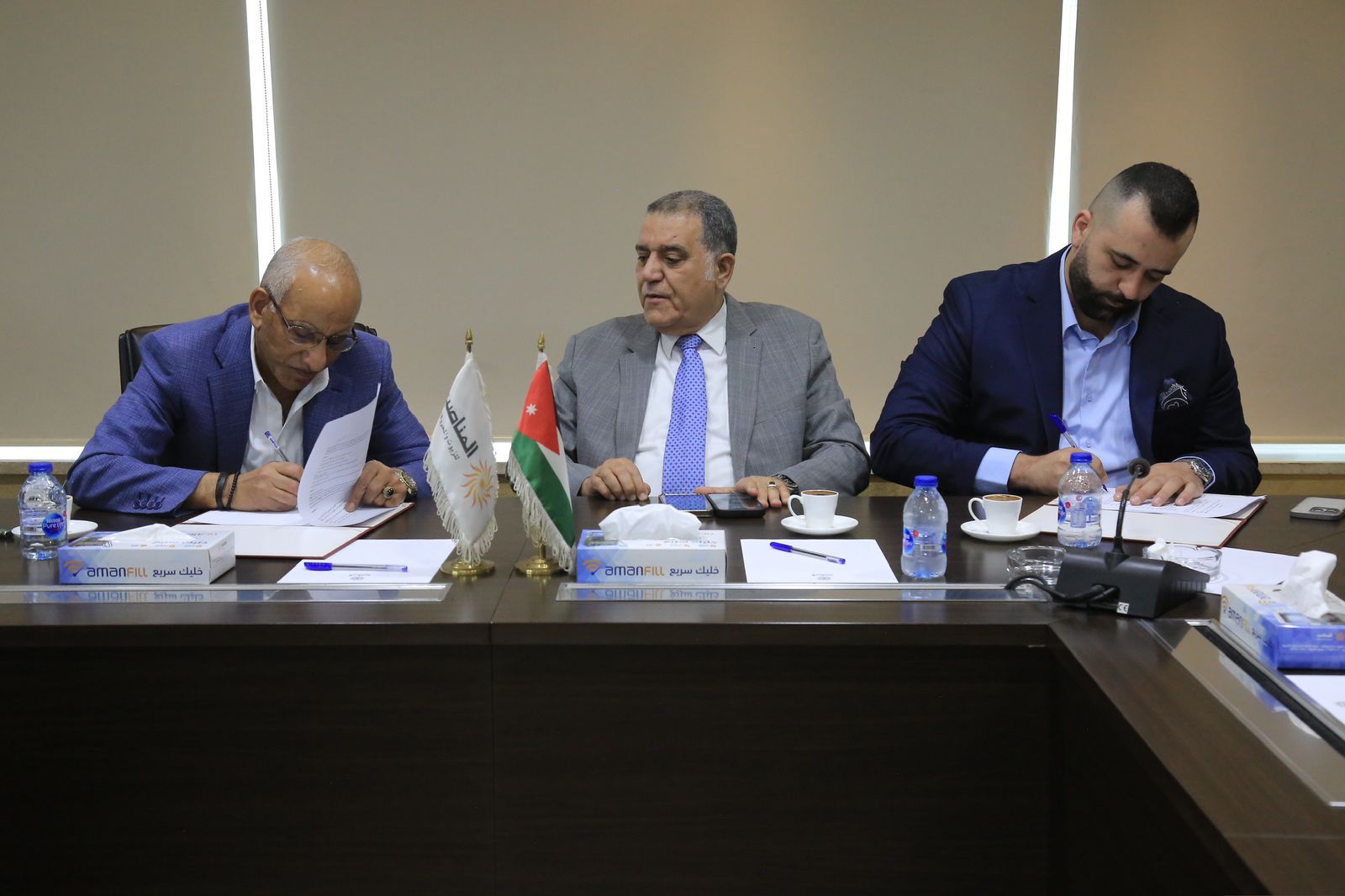 "المناصير" و"راديو نون" توقعان اتفاقية رعاية وتعاون إعلامي