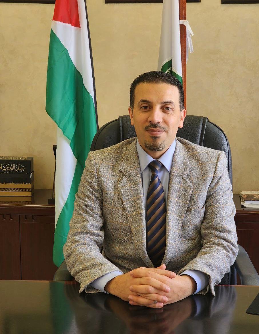 الف مبااارك للدكتور علي عبدالكريم الطعاني الترقية لرتبة بروفيسور