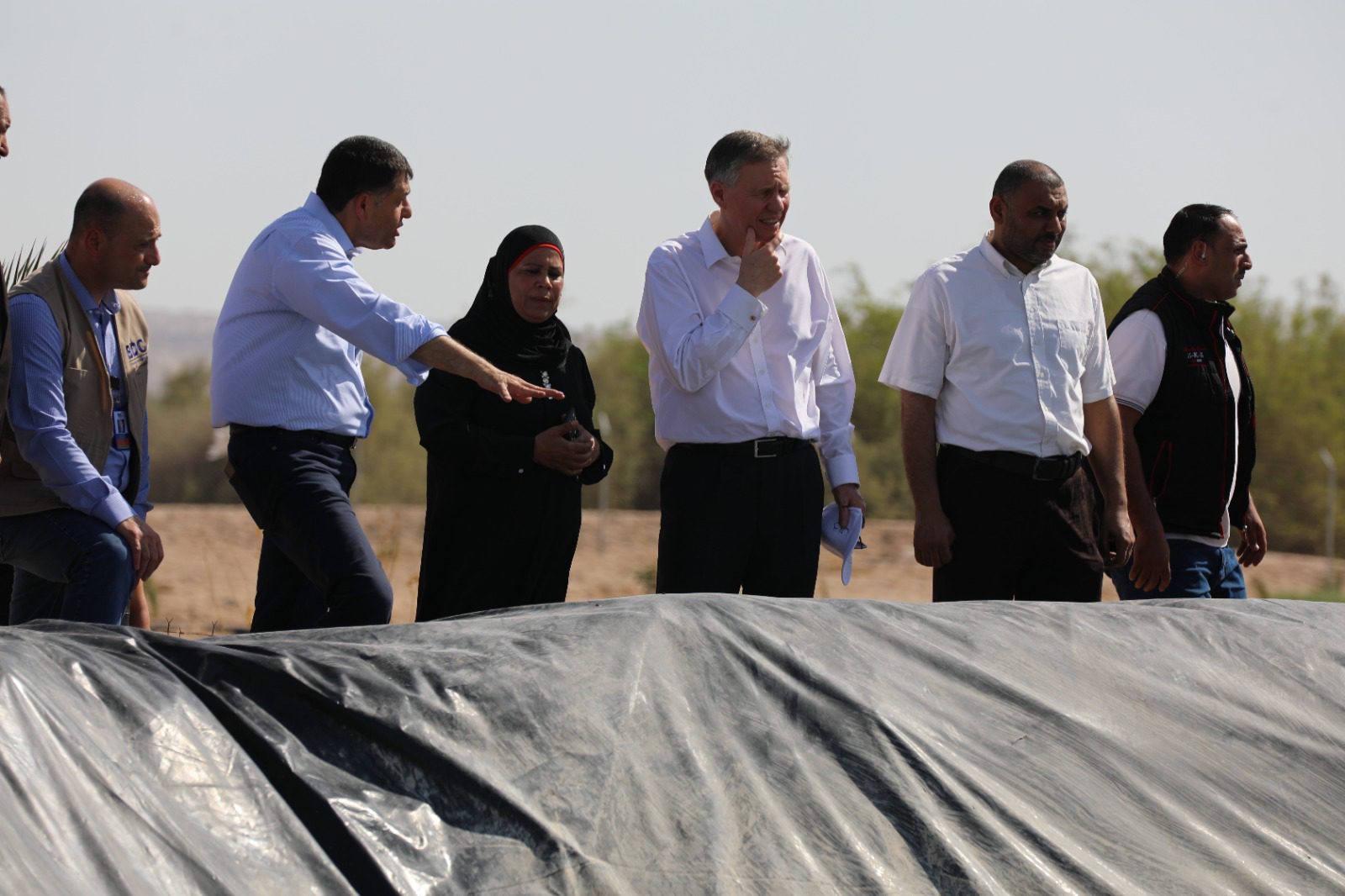 استيتيه يصطحب السفير البريطاني في جولة ميدانية في محافظة الكرك تشمل غور الصافي وغور فيفا والسويمة